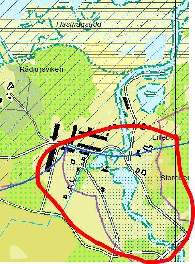 Den omfattas av generellt strandskydd enligt 7 kap. 13 och 14 miljöbalken.
