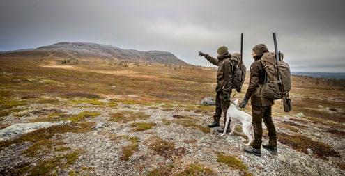 ATT RÖRA SIG LJUDLÖST Fokus på tyst funktionalitet, på naturens villkor Inför höst/vinter 2017 utökar Fjällräven Hunting jakterbjudandet, bland annat med två nyheter som inte gör så mycket väsen av