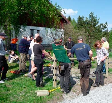 Utbildningar Nya elregler Stängslingskurs 19-20 maj genomförde vi en utbildning i stängsling mot stora rovdjur.