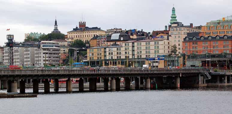 struktionslösning. Under augusti 2010 hittades nya indikationer på sprickor på brons tvärbalkar.