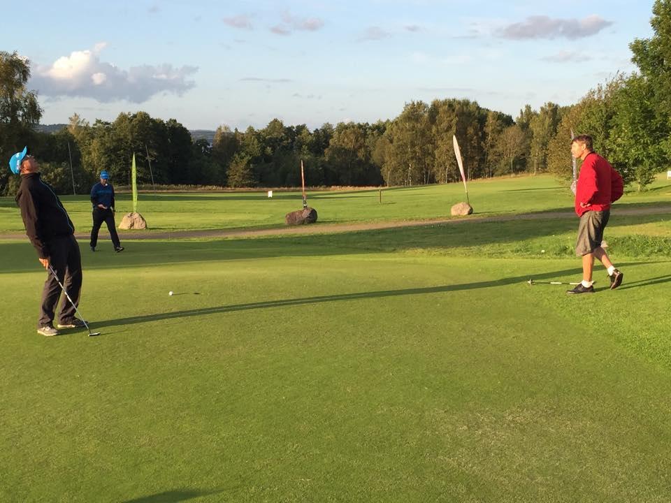 avslutande 66:a vann hann dessutom båda dagarnas bataljer i Degerfors, avancerade kraftigt i Order of Merit och tog hem pengaligan Race to Degerfors Finalen var annars som upplagd för en trekamp