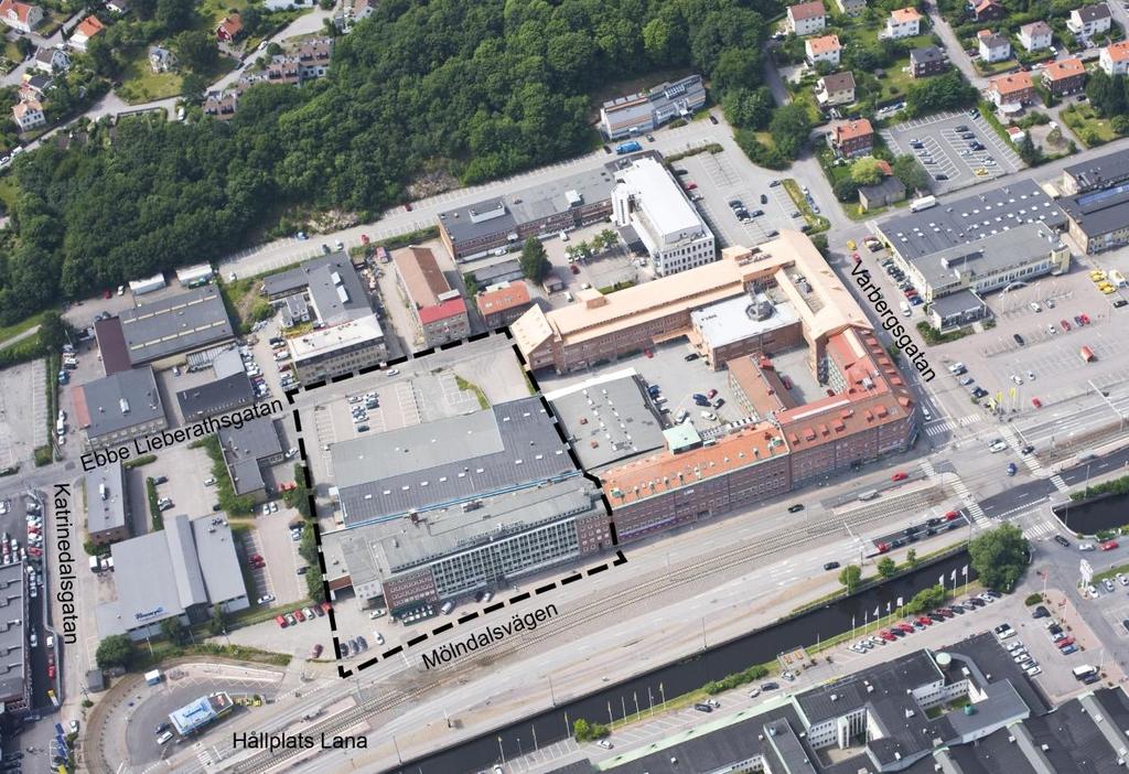 Området idag. Snedbild från öster med planområdet markerat. Platsen idag, vy från söder på Ebbe Lieberathsgatan.