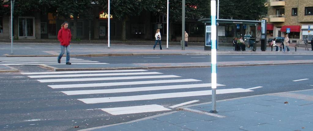 GÖTAPLATSEN Foto: Roland Ahlgren Busshållplatserna vid Götaplatsen har handikappanpassats