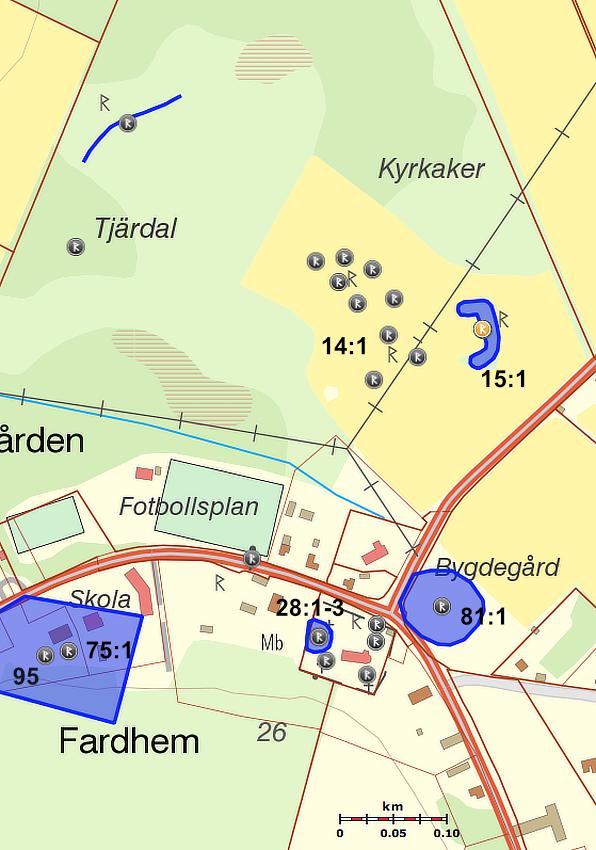 Bakgrund och förutsättningar Markarbeten i samband med nedläggande av ledningar för avvattning och s.k. stenkistor har medfört behov av en arkeologisk förundersökning på Fardhem kyrkogård.