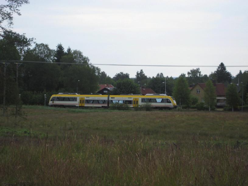 ARKEOLOGISK RAPPORT 2008:69 5 Inledning Under tre dagar i juni 2008 utförde Jönköpings läns museum en arkeologisk utredning, etapp 2, inom del av fastigheten Fåglabäck 2:1, Tofteryds socken.