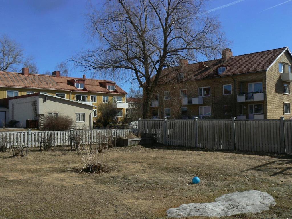 Sida 4 av 11 Innergårdarna inom kvarteret Bajonetten är luftiga och generöst tilltagna.