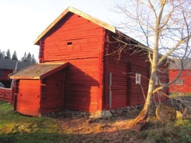 Byggnaden lyftes temporärt med