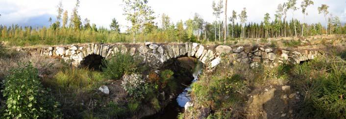 När man jämför med äldre kartor, till exempel vid Kalvsnäs norr om Byvärma, där den gamla strandlinjen är inritade är det tveksamt om Möckeln verkligen sänktes 1,85 meter.