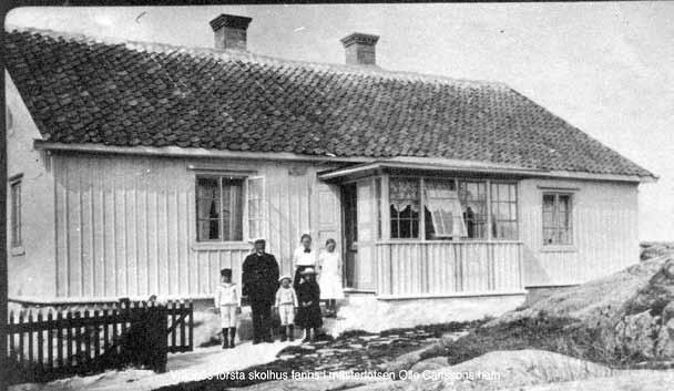 Lotsbarnskolor Leif E Elsby, Stockevik/Fiskebäckskil 2015-2018 Lotsbarnskolan på Vrångö utanför Göteborg. Ur Arkiv Lotsbarnskolorna verkade åren 1845 till 1925, det vill säga i 80 år.