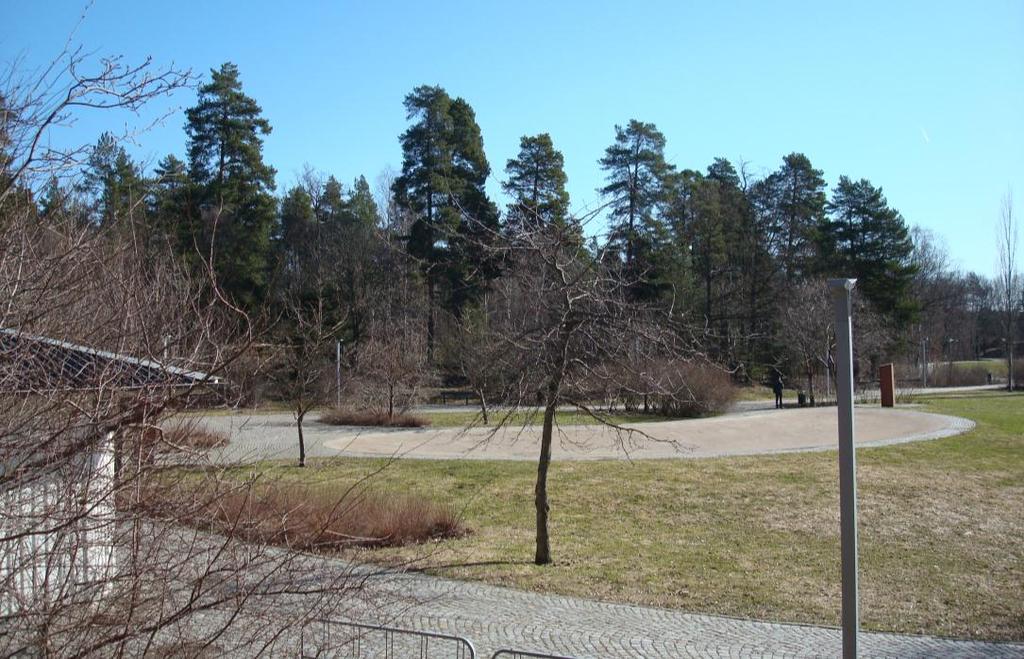 Grönområdet med plaskdamm i planområdets södra del Rissne ängar Planförslaget syftar till att bevara rekreationsvärden och allmänhetens tillgänglighet trots