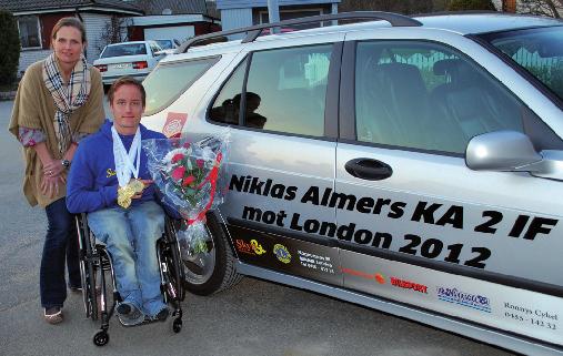 Niklas Almers tog storslam 5 JV-guld i Dubai 5 JV-guld och ett steg närmare Paralympics i London 2012. Niklas Almers har all anledning att känna sig belåten med sin insats i Dubai.
