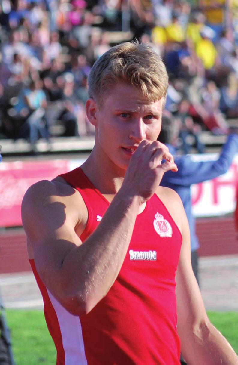 Stephanie Olsson blev fyra på 200 m i 22. Efter den lyckade insatsen på S i Gävle hade Caroline Lundahl stärkt sitt självförtroende. I JS valde hon dock bort 100 m och satsade enbart på häckloppet.