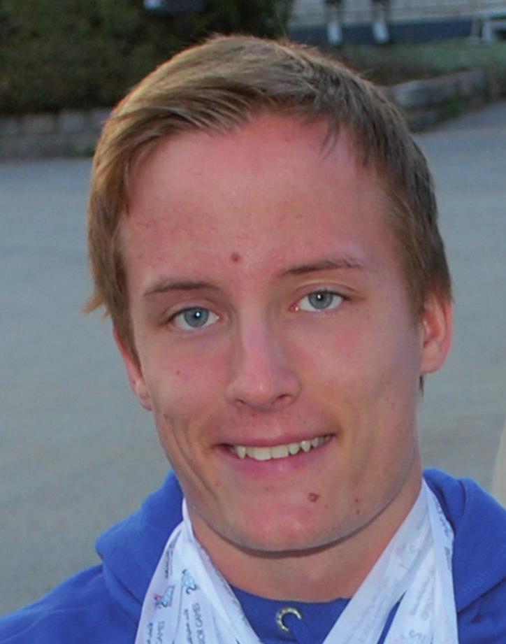 Niklas fortsätter att samla medaljer Tog tre guld i S Tre guld och två silver. Det blev den imponerande skörden för A 2 IF:s Niklas Almers när rullstolsåkarnas S avgjordes i Norrtälje.