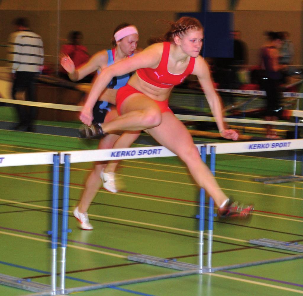 Pigg debut av arica arica erkel Johansson 2010 svensk juniormästarinna på 60 m häck gjorde i Sunna open säsongsdebut i sin specialgren.
