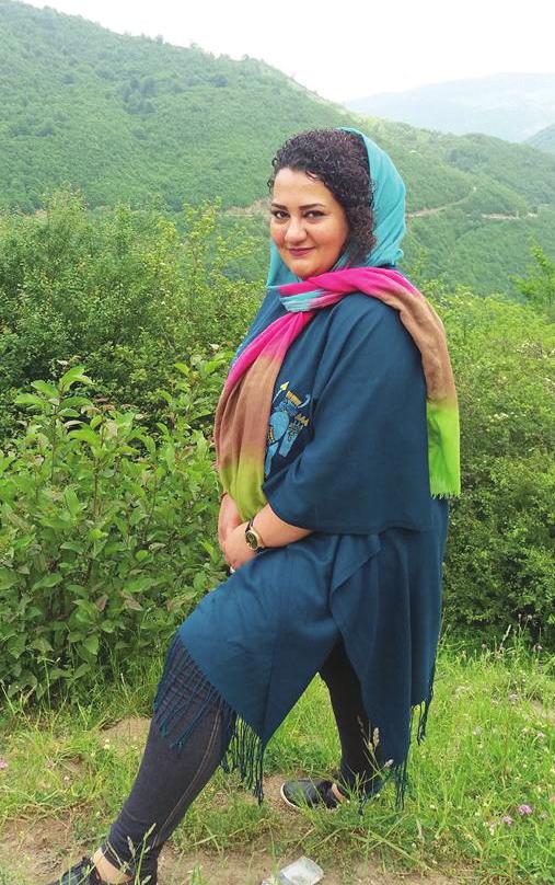 Iran: Atena Daemi Iranska människorättsförsvararen Atena Daemi sitter i fängelse för att i sociala medier ha kritiserat att Iran tillämpar dödsstraff och för att på gatan ha delat ut flygblad mot