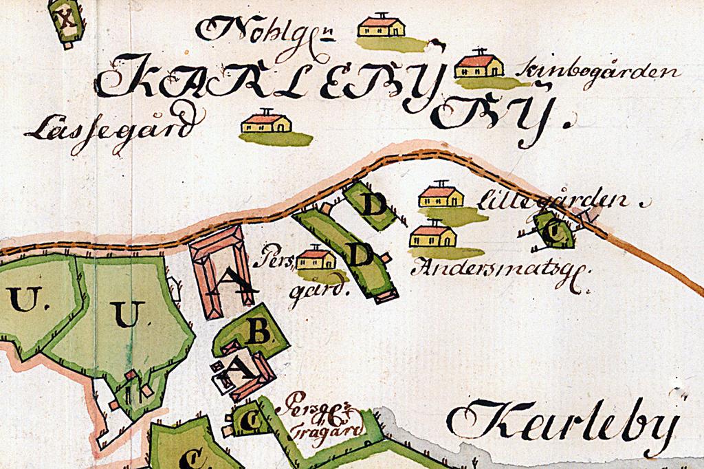 På en karta från 1764 över Karleby gård (markerad med A) och dess ägor visas också var de övriga sex gårdarna i byn var belägna.