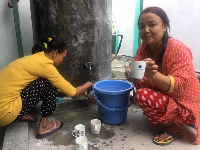 Mechia Busty utanför Jaigaon.