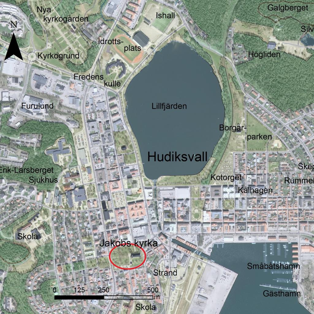 Figur 2. Centrala delarna av Hudiksvalls stad. Jakobs kyrka markerad med rött.