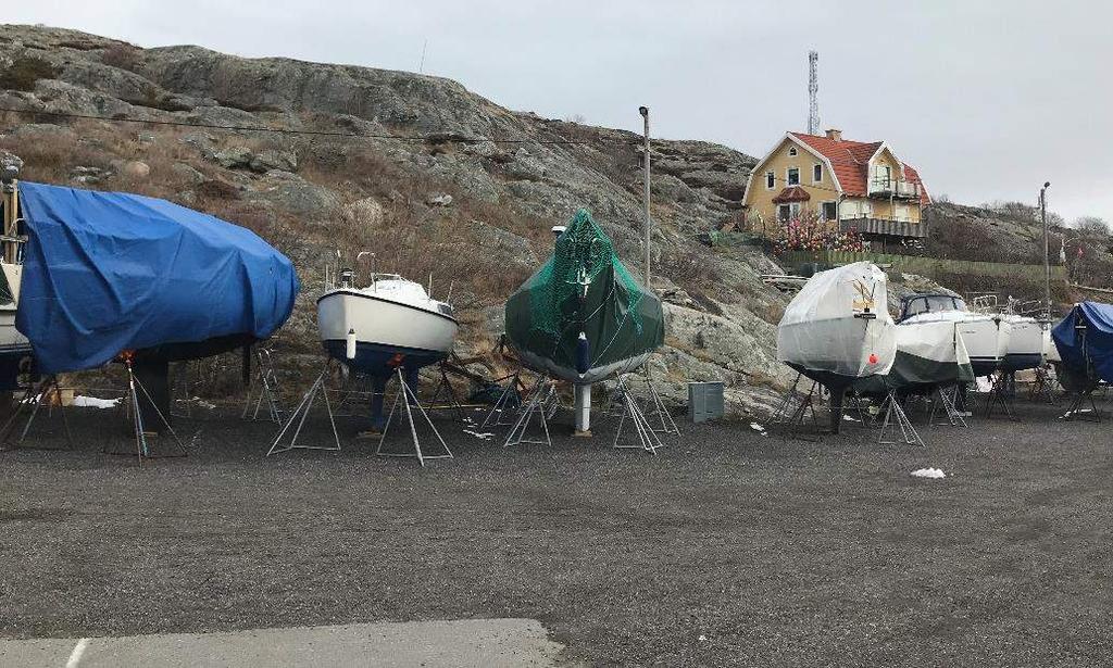 Bergtekniskt besiktning Björkö 1:110, Öckerö kommun 2 (3) 1 Inledning På uppdrag av Hans Olofsson och Björkö Hamn- och Fiskareförening har Bergab Berggeologiska Undersökningar AB utfört en besiktning