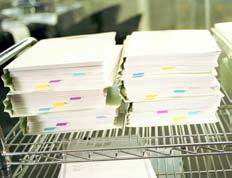 5. Administration För år 2013 beräknas de totala utgifterna för samtliga EU institutioners förvaltning bli 8,4 miljarder euro.