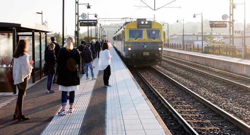 Att trafikera järnvägen För trafikering av det svenska järnvägsnätet behövs bland annat säkerhetsstyrningssystem försäkring tillstånd från Transportstyrelsen trafikeringsavtal med Trafikverket.