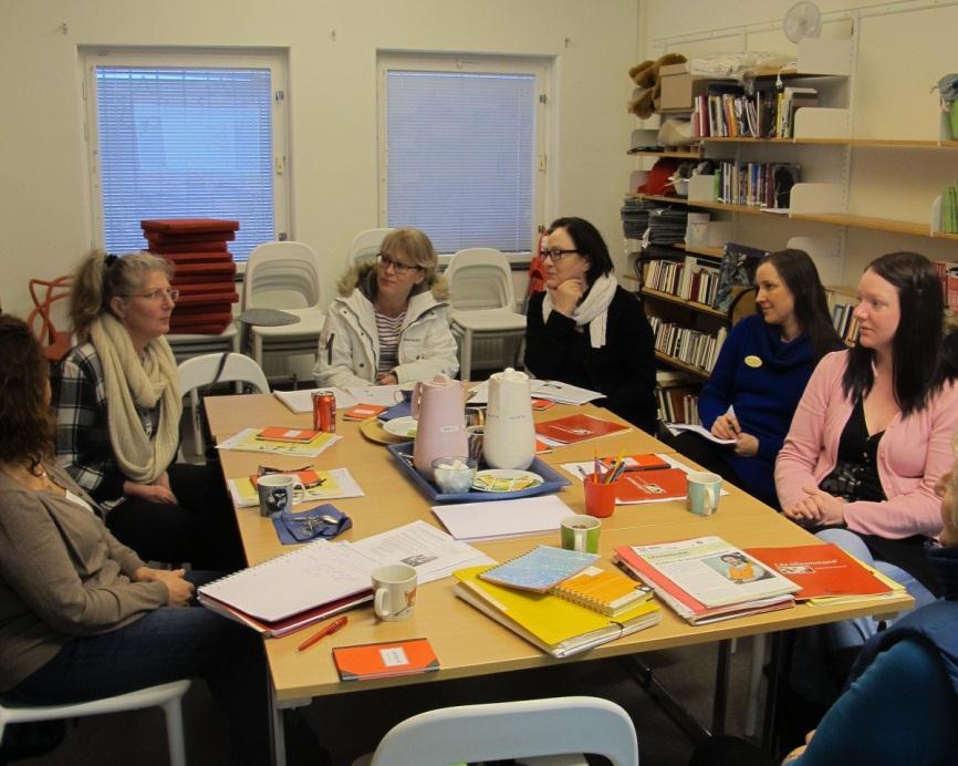 Foto: Gustav Nygren SALEM Fyra tillfällen mellan 22 januari och 19 februari 2013 Lokal: Salems bibliotek Kursledare från SV: Katharina Laurell Medverkande bibliotekarie: Elin Lundmark Antal deltagare