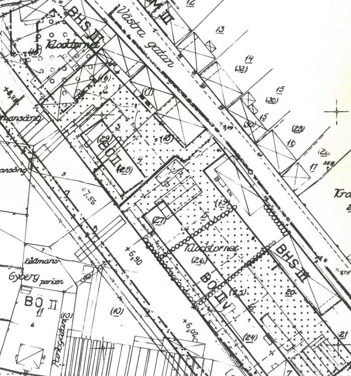Kompletterande miljöteknisk markundersökning Projektnr: 151114 Figur 6. Förslag till ändring av stadsplanen från 1952 över fastigheten Klocktornet 35 (röd markering, ej exakt).