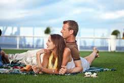 servicen ombord. På gräsmattan på översta däck kan ni spela bocchia, crocket eller bara njuta av en picnic i solnedgången.