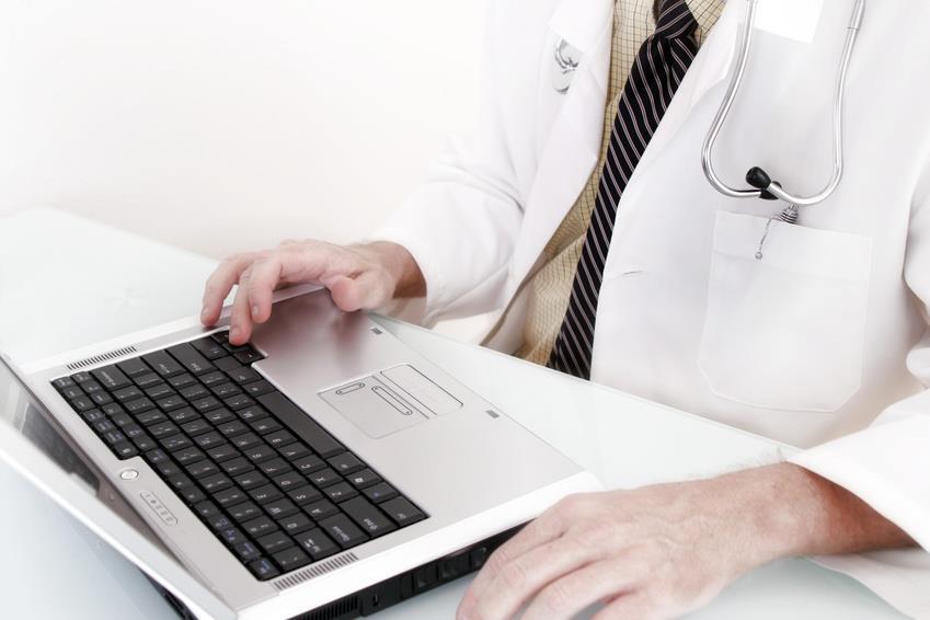 2. Intyg och utlåtanden 2.1 Skyldighet att utfärda intyg Skyldighet finns enligt patientdatalagen att utfärda intyg om den vård som har getts till patienten.
