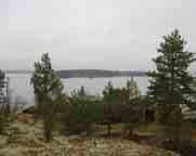 Området gränsar till Eskilstuna kommun i Södermanlands län, samt till Västerås kommun i Västmanlands län.