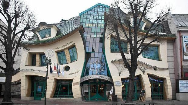 Postmodernism - då tänker jag på en byggnad i Sopot, Polen som