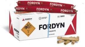 3.8.1 NG-sprängämnen NG står för Nitro-Glycerin och Nitro-Glykol som utgör huvudbeståndsdelen i denna typ, ett väldigt känt NG-sprängämne är dynamit (Loorents, Åkeson, Olsson mm, 2014). Figur 10.