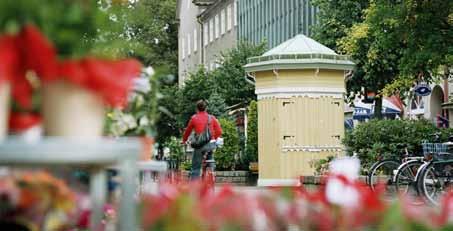 Solvenskvoten för stärktes till 2,67 (2,04) procent. Länsförsäkringar Fondliv förvaltar 52 mdr åt liv- och pensionsförsäkringskunderna. Förvaltat kapital minskade under året med 3 procent.