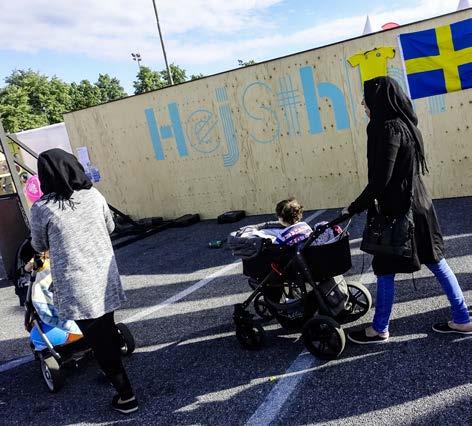 TRIVSELN I DET EGNA OMRÅDET De boende upplever kriminaliteten som en av de stora utmaningarna och anser dessutom att utvecklingen i bostadsområdena har varit negativ de senaste åren.