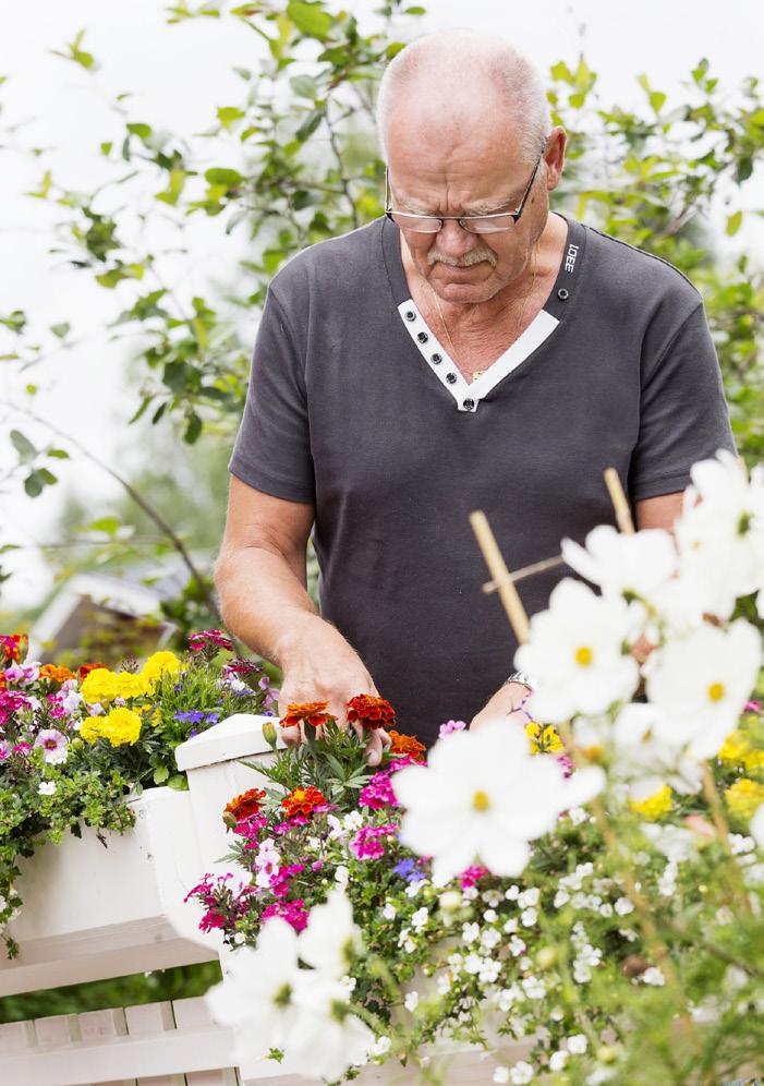 Vasaträffen maj 22 21 20 19 18 Fredag 3/5 Allsång med Lage och frivilliga musiker 13.00 Måndag 6/5 Gymnastik. Lokal: Immanuelskyrkan 09.