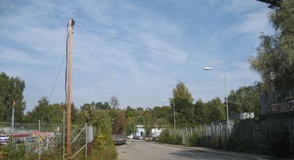 Gångvägen från Spånga station.