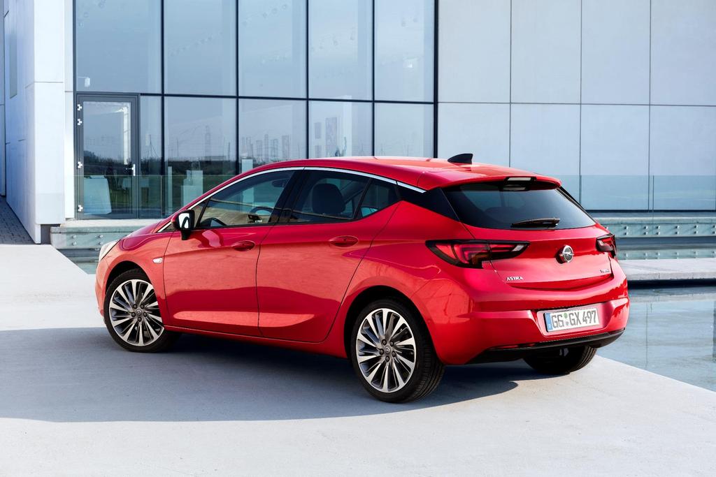 1 1 5-dörrars OPEL
