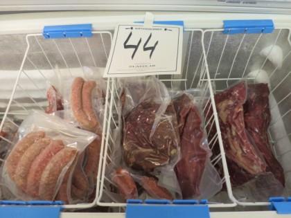 Innehåll i box korv, kött,