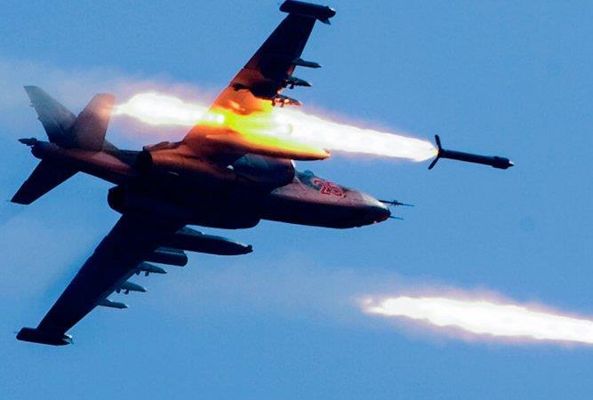 7 Offensiv Ryskt stridsflyg i Syrien Arne Johansson Offensiv 8/10 2015 Nya bombningar mot Syrien kommer inte att leda till en förbättrad situation för befolkningen.