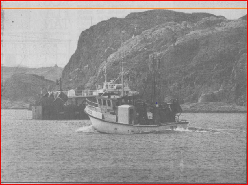 1988-08 - Sju sjunkbomber mot misstänkt ubåt Sju sjunkbomber fälldes i går mitt i Stigfjorden efter hydrofonkontakt med en misstänkt ubåt.
