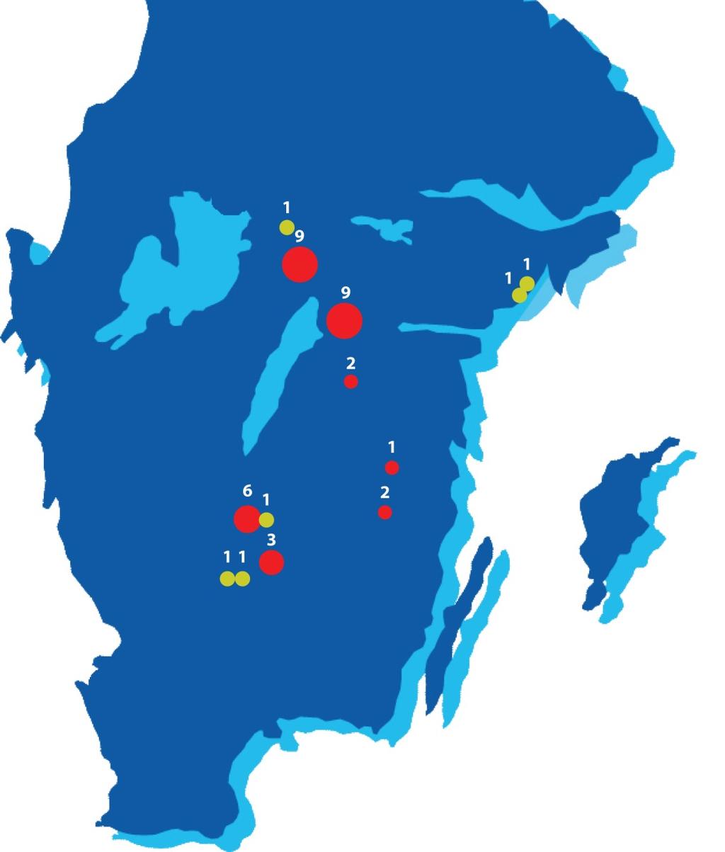 Figur 1. Geografisk placering av de 32 försökslokalerna i 2009 års försök (röda prickar) och de sex försökslokaler i 2008 års försök (gula prickar) som återinventerades efter två år i fält.
