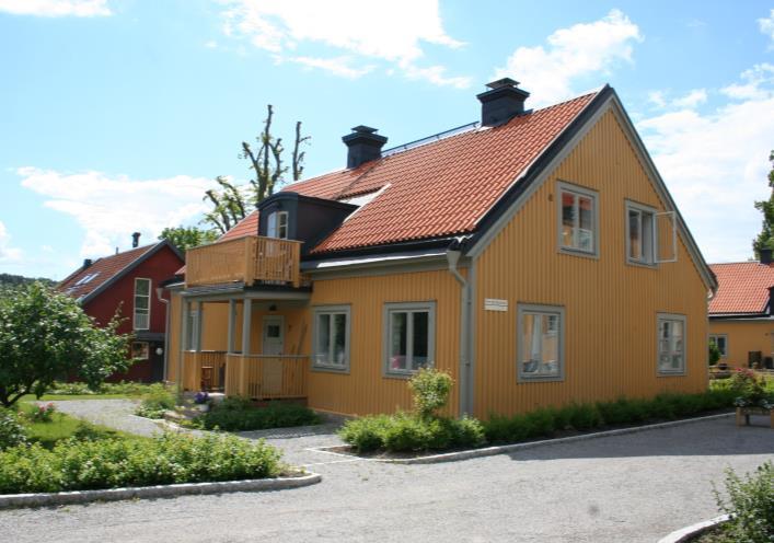 7(20) Byggnadernas höjd och volym regleras genom högsta tillåtna nockhöjd i kombination med bestämmelse om