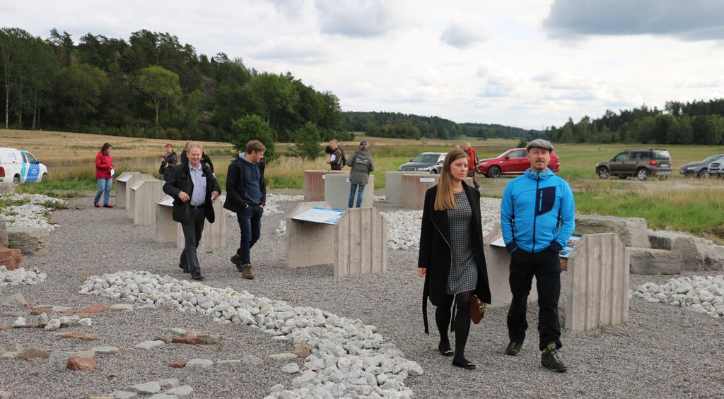 VÄLBESÖKT DEMONSTRATIONSDAG VID BORNSJÖN Med rubriken Demonstrationsdag vid Bornsjön anordnade Vattenmyndigheten en heldag i fält strax utanför Södertälje den 7 september.