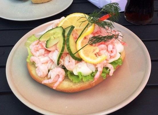 Algots kök & bar Algots lägger fokus på bra och gedigen husmanskost på luncherna och god mat och dryck i en mysig och hemtrevlig miljö på