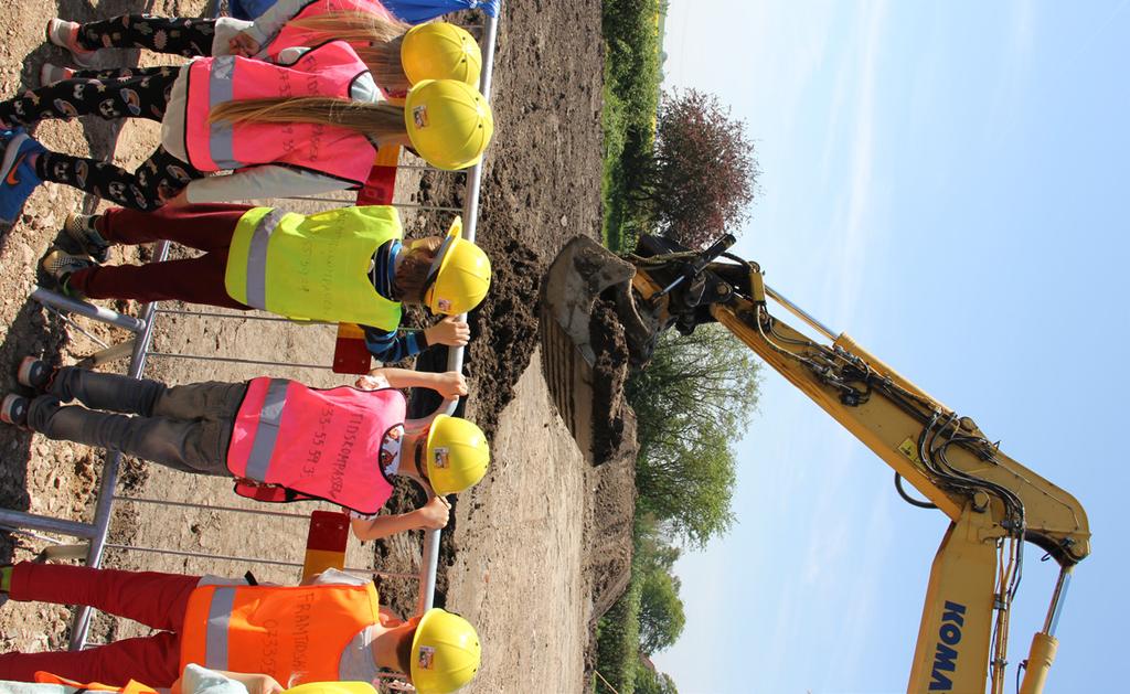 Sommar i Vellinge kommun en härlig mix Studenttider och skolavslutning är härliga försommartecken och med dem efterlängtad semester med förhoppningsvis sol och bad för den som önskar.