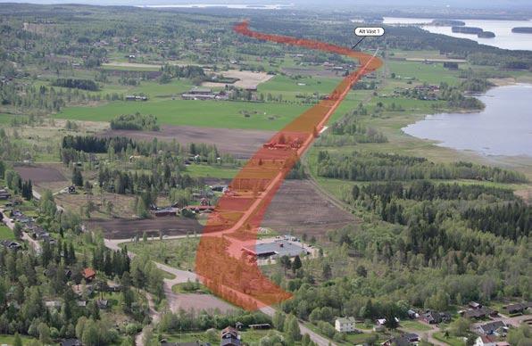 Alternativ Väst 1 Karta 4.4. Alternativ Väst 1, se bilaga 2 Målstandard Alternativ Väst 1 utformas enligt föreslagen målstandard, se kap 4.1. Detta innebär bland annat 14 meter bred mötesfri landsväg med tre körfält med mitträcke mellan motriktade körfält.