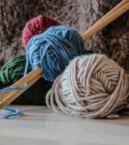Textil Lär dig sticka Varannan vecka Lär dig grunderna i stickning, hur du läser stickbeskrivningar och anpassar mönster efter egna önskemål.