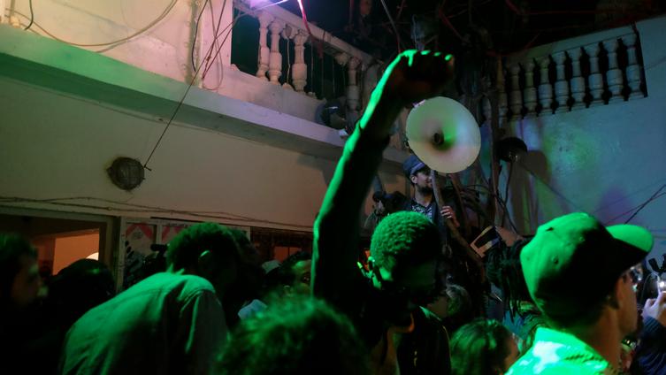 28/9, 20.00 02.00 Glänta X KLUBB ADDIS-DAKAR På nattklubben Valand, Vasagatan 41 Entré 120 kr (fritt inträde för Gläntas prenumeranter) Välkommen till Gläntas fest i samarbete med Klubb Addis Dakar.