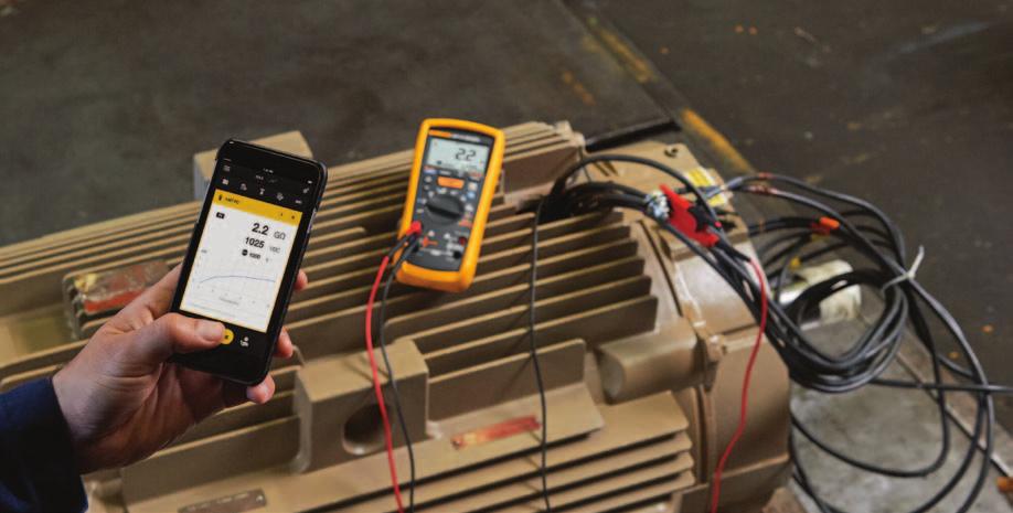 Båda två har två-verktyg-i ett -funktionspaketet som kombinerar en digital isolationsprovare och en fullt utrustad digital multimeter med sann RMS i en enda kompakt handenhet.