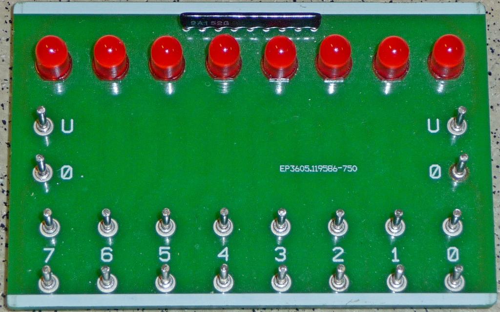 Datorteknik LAX-DEMO 5 Lysdioddisplay Matningsspa nning a r U (5 V) och 0 (0 V). Lysdioderna styrs individuellt av inga ngarna 7 till 0 nederst pa plattan.